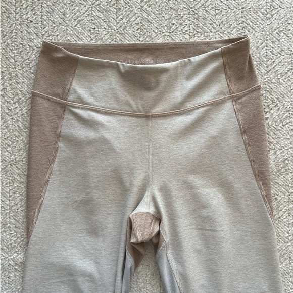 OV | Outdoor Voices Oatmeal Color-blocked Leggings Size Medium - Picture 3 of 6